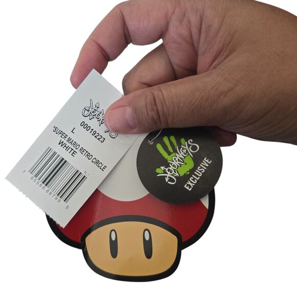 Super Mario Retro Circle T-Shirt - Size Large - Journeys Exclusive - Picture 8 of 9